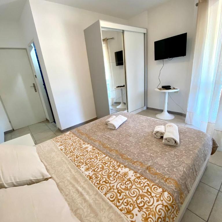 Apartments Popović - Double Room - 5