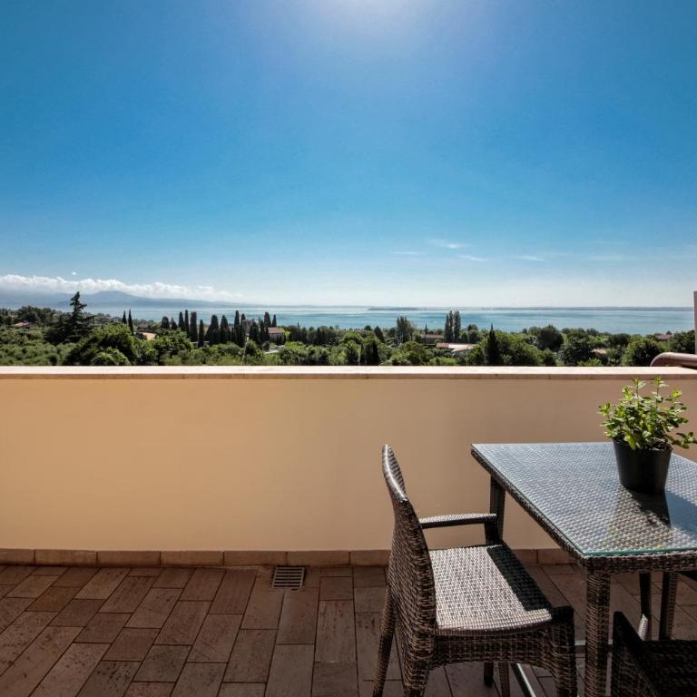 H2O ROOMS - Doppelzimmer mit Seeblick - 1