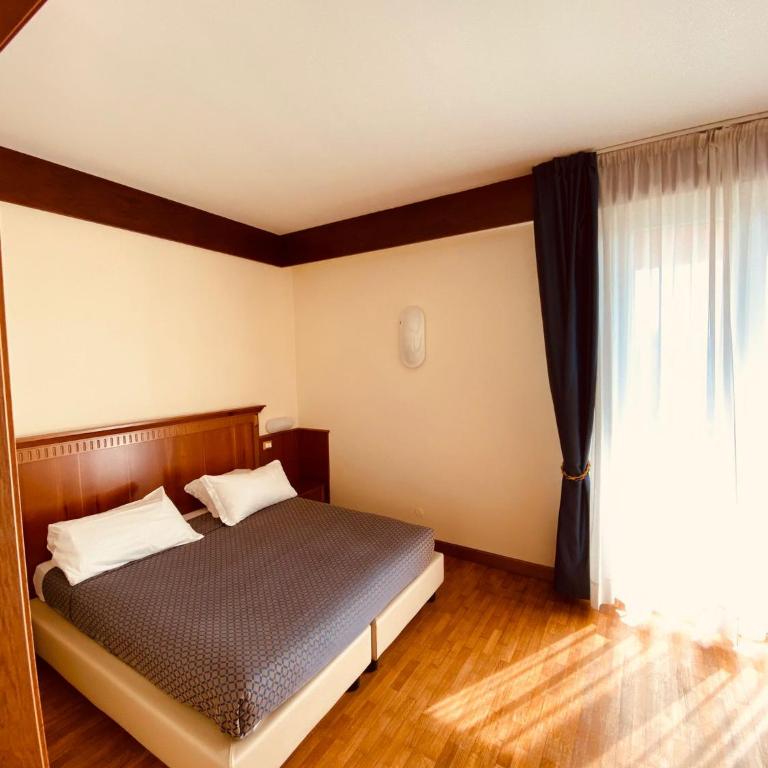 Hotel Bellevue by OasiGroup Hotels - Camera Matrimoniale - 1