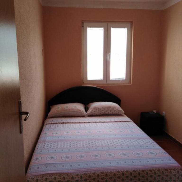 Apartmani - Prenoćište Šebek Sutomore - Apartman sa 1 Spavaćom Sobom - 2
