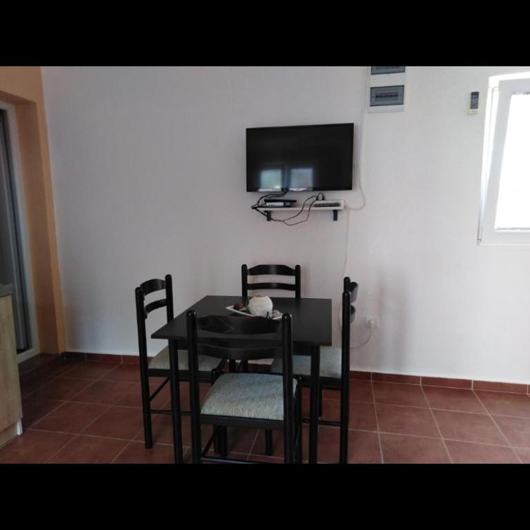 Apartmani - Prenoćište Šebek Sutomore - Apartman sa 1 Spavaćom Sobom - 3