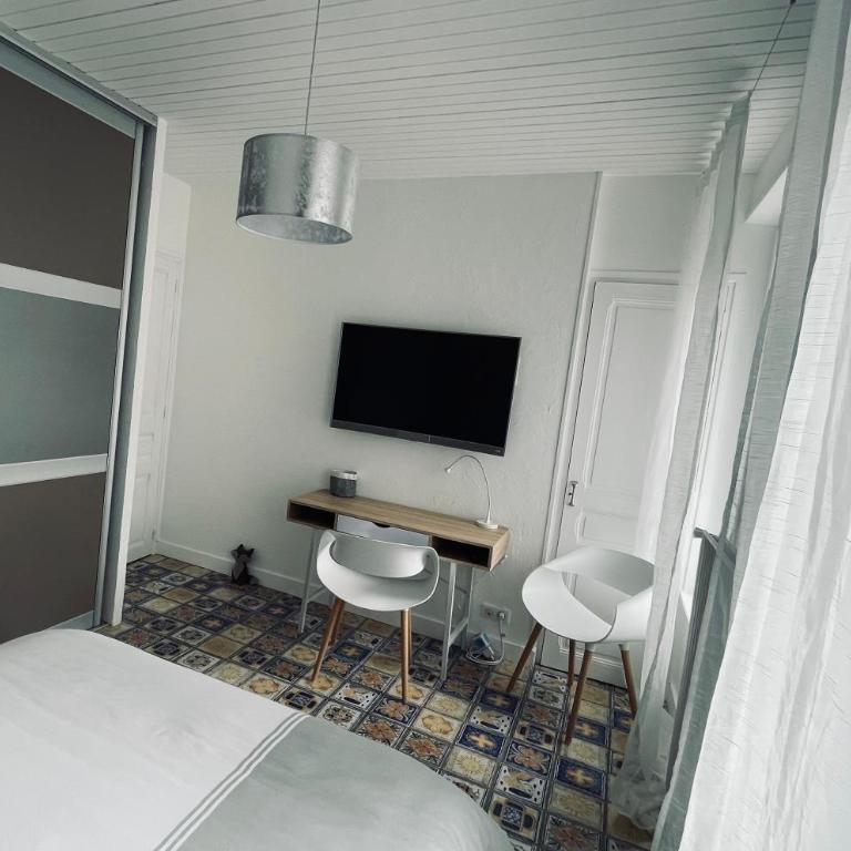 le numero 100 - Chambre Lit King-Size - 11