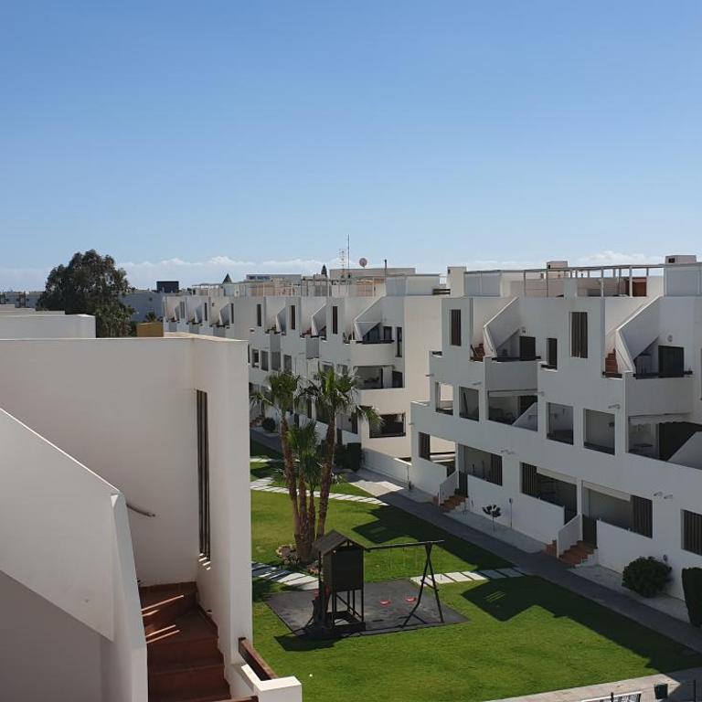 Apartamentos Paraíso Vera Playa, Ático Alborada con solárium grande privado, a pie de playa, WIFI - Apartamento de 2 dormitorios - 36