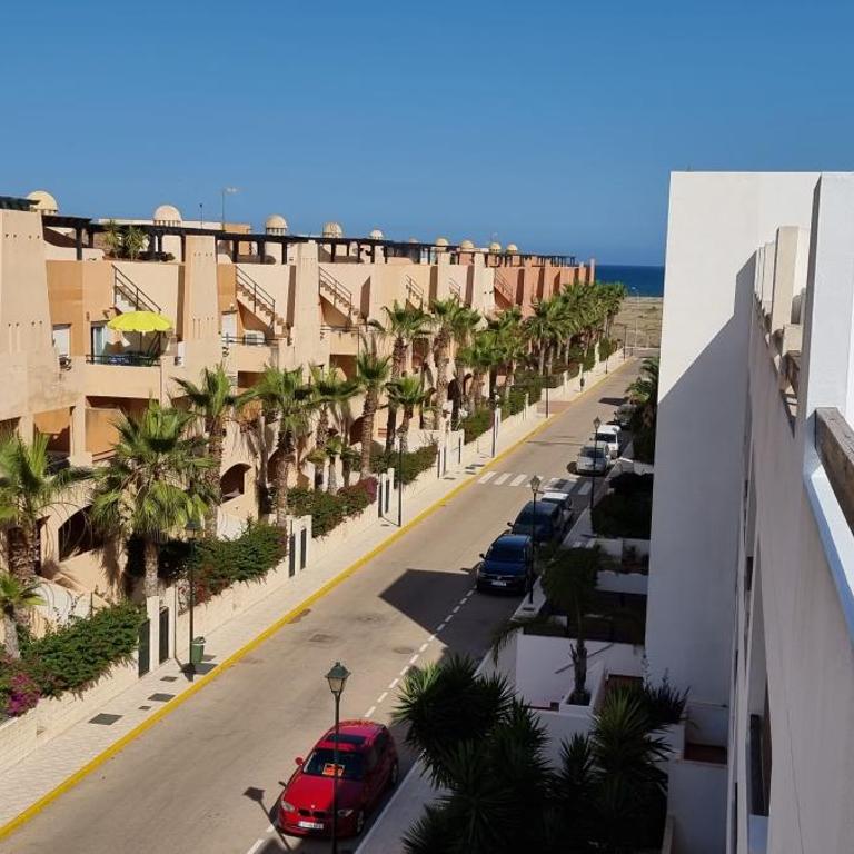 Apartamentos Paraíso Vera Playa, Ático Alborada con solárium grande privado, a pie de playa, WIFI - Apartamento de 2 dormitorios - 37