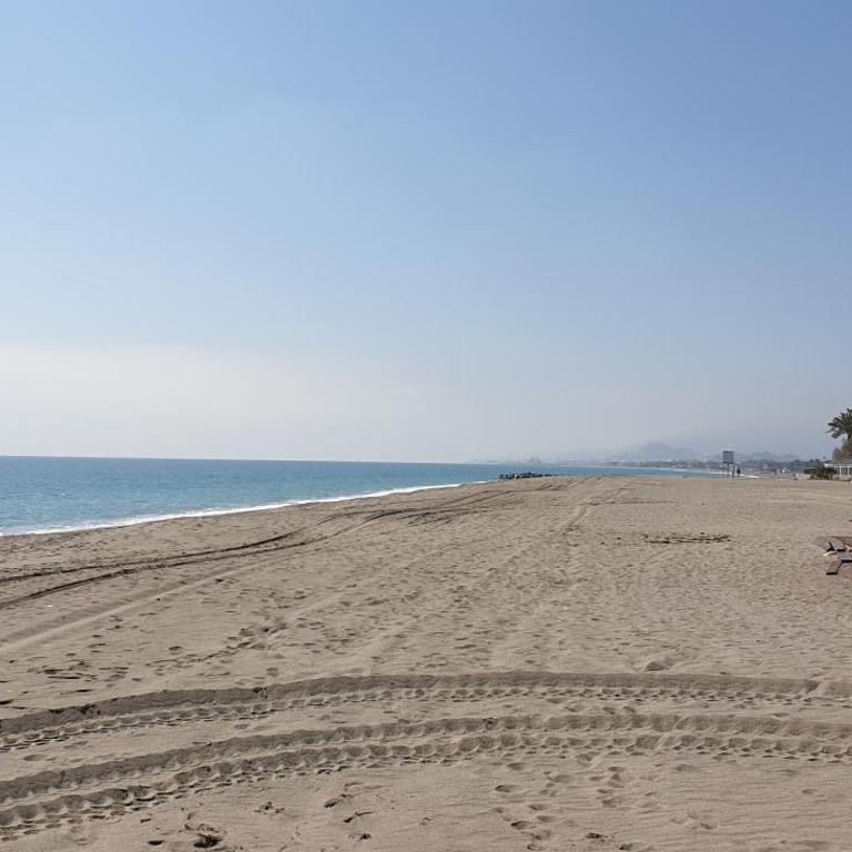 Apartamentos Paraíso Vera Playa, Ático Alborada con solárium grande privado, a pie de playa, WIFI - Apartamento de 2 dormitorios - 43
