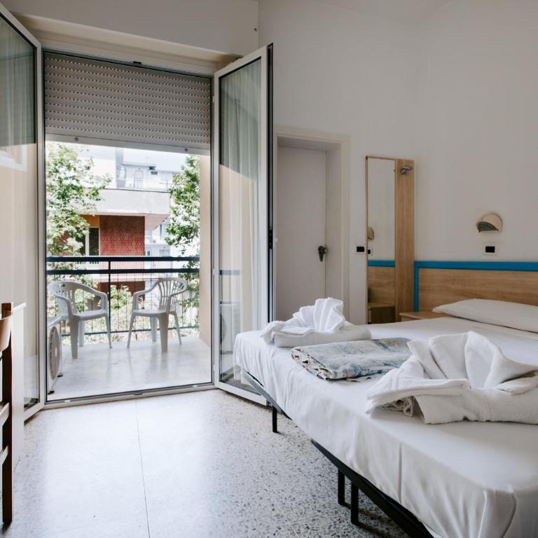 Hotel Edward - Camera Matrimoniale con Balcone e Vista Mare - 4