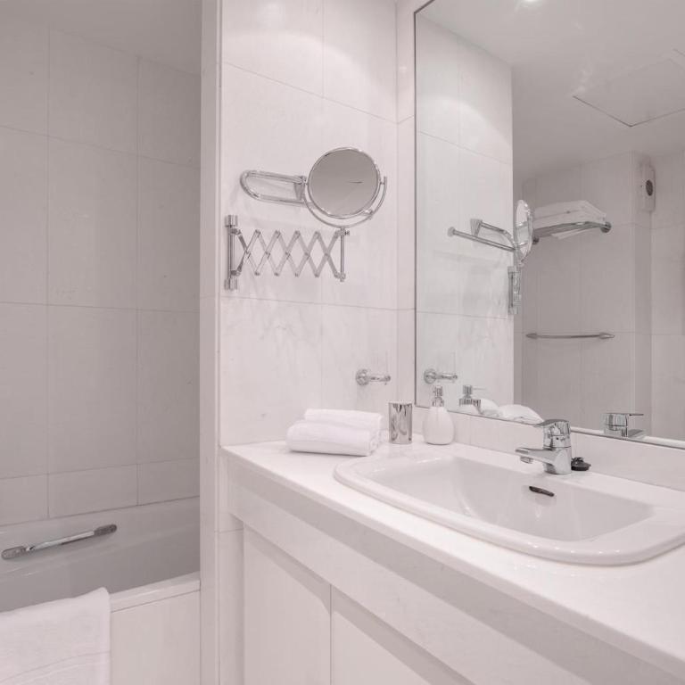 Espacioso y encantador apartamento en las gaviotas - Three-Bedroom Apartment - 22