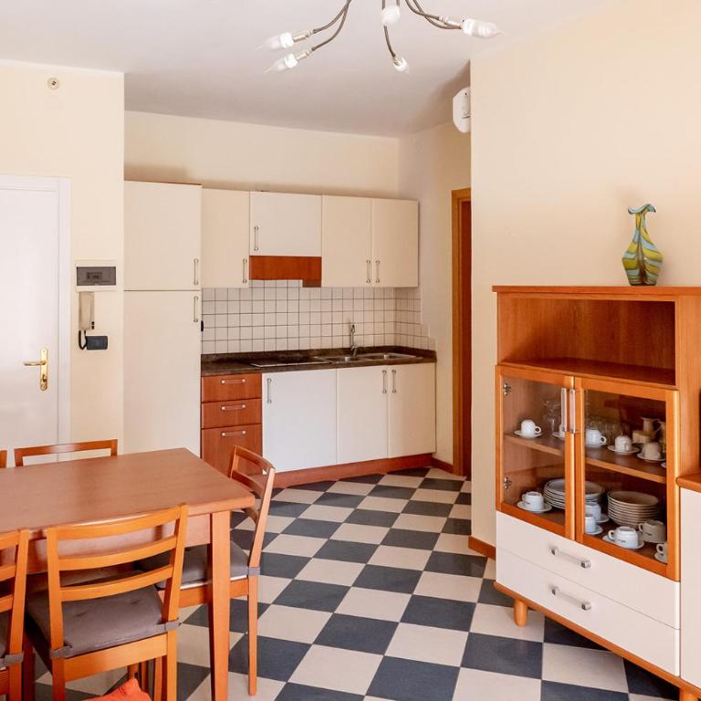 Milan Residence - Appartamento con 2 Camere da Letto (4 Adulti) - 1