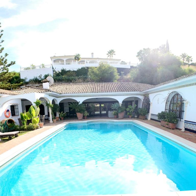 CASA MICHAEL - El Paraiso, Marbella - Villa - 1