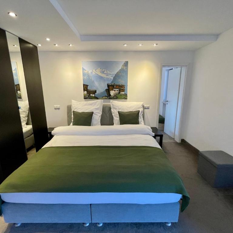 Hardi's Hotel - Superior Doppelzimmer mit Balkon - 11