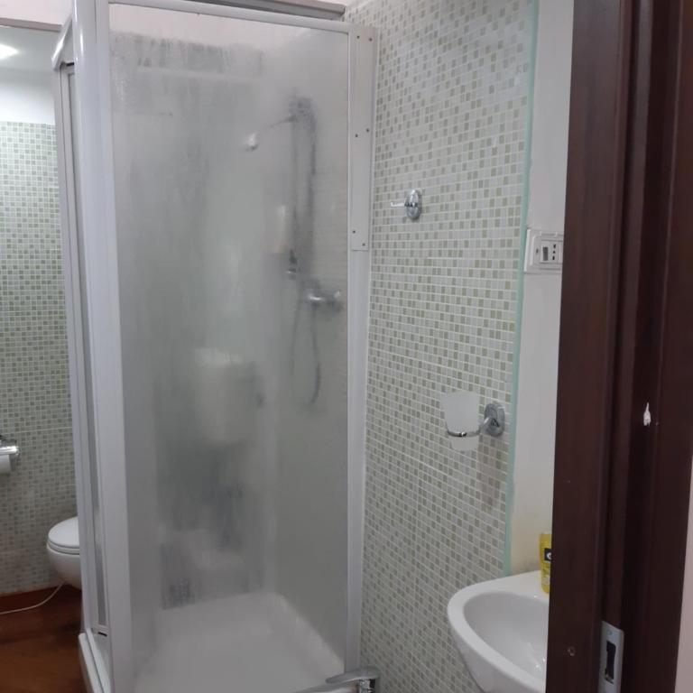 Hotel Guesthouse MASSENA - Triple Room with Bathroom - 4