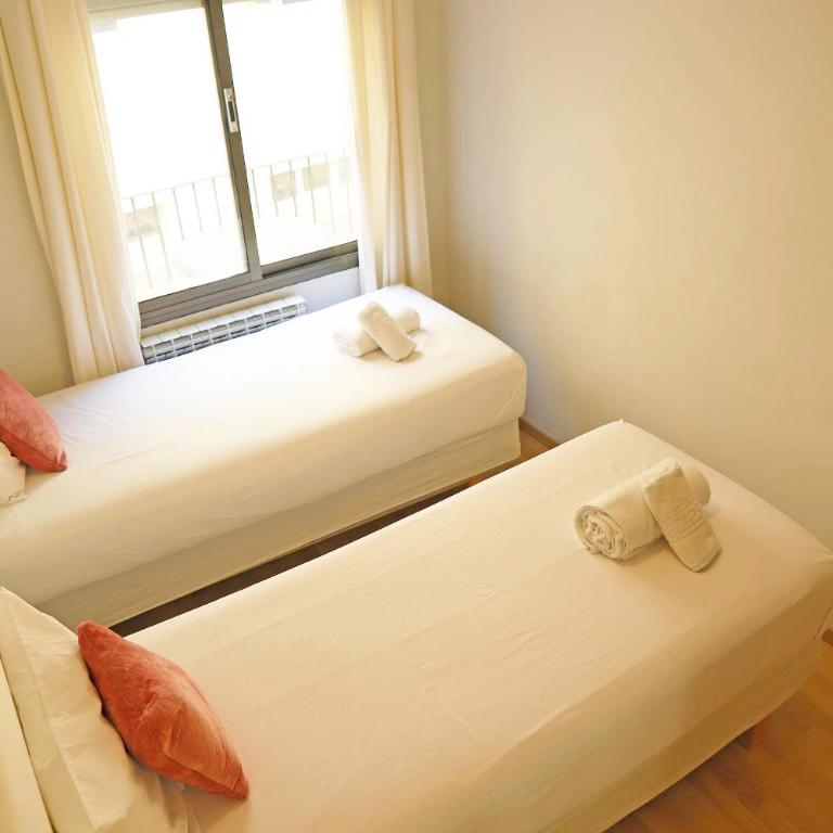 Bcn-rentals apartments in the Old town - Three-Bedroom Apartment - 15