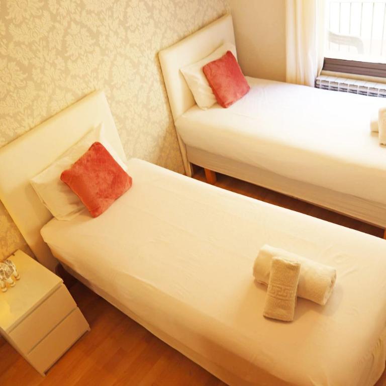 Bcn-rentals apartments in the Old town - Three-Bedroom Apartment - 17