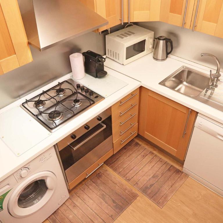 Bcn-rentals apartments in the Old town - Three-Bedroom Apartment - 26