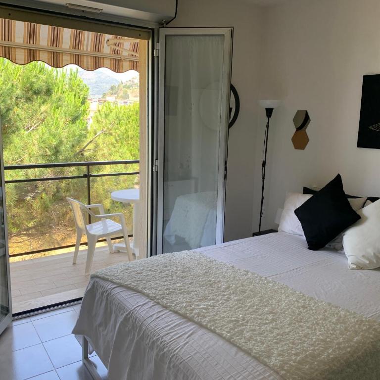 La Beverita by the sea - One-Bedroom Apartment - 12