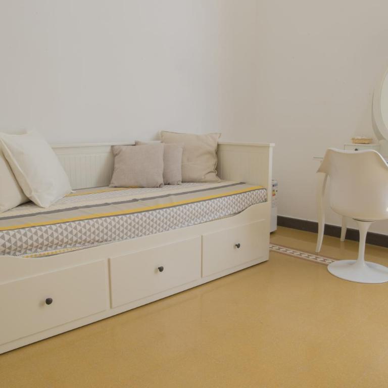 Vesevo Rooms - Camera Tripla con Bagno Privato Esterno - 6