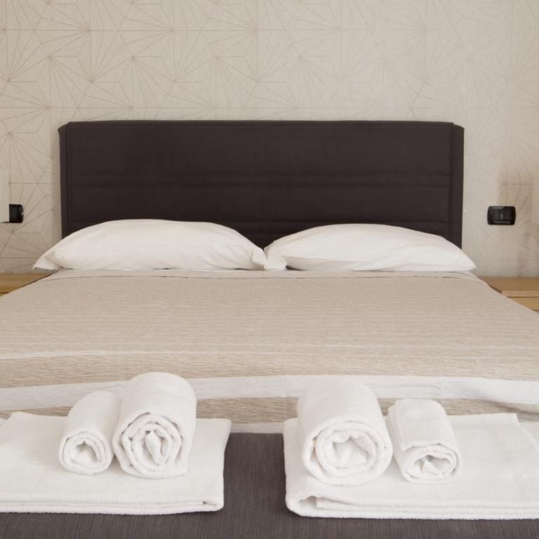 Vesevo Rooms - Camera Deluxe - 4