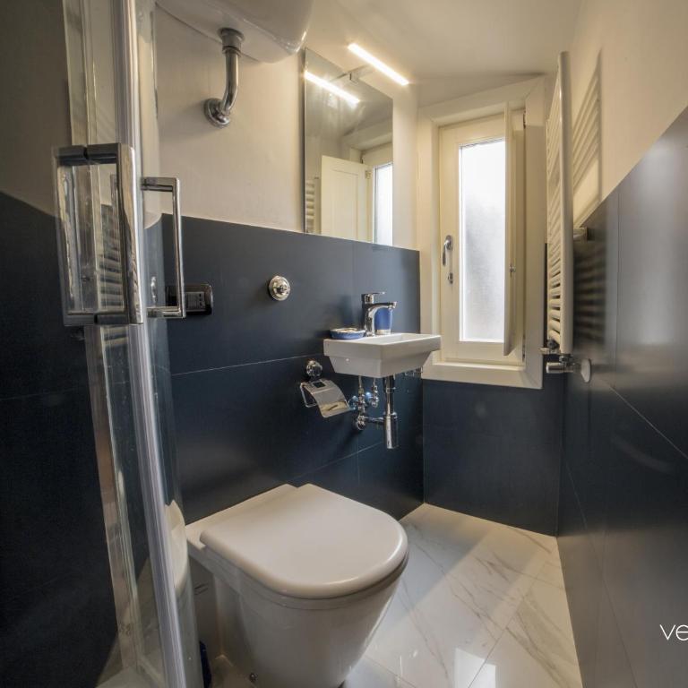 Vesevo Rooms - Camera Tripla con Bagno Privato Esterno - 7