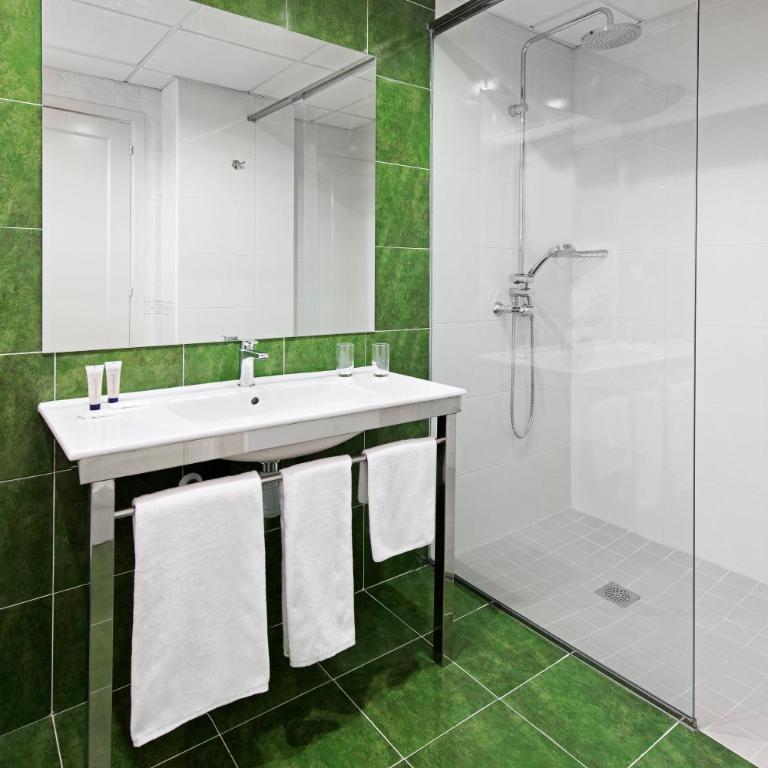 Elba Castillo San Jorge & Antigua Suite Hotel - Double Deluxe Room (2 Adults) - 3