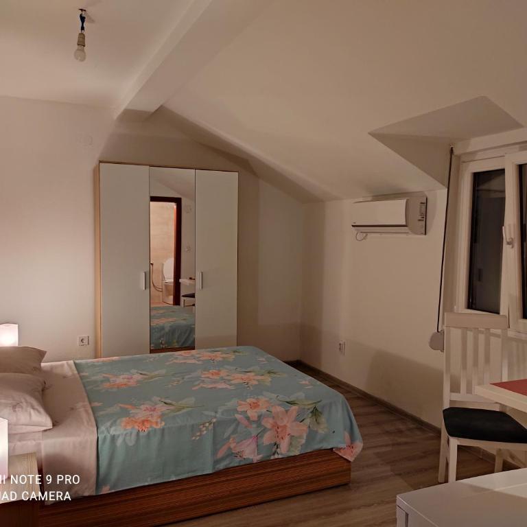 Apartments Papan - Studio mit Gartenblick - 6