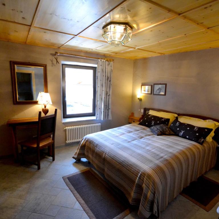 Maison Du-Noyer Chambres et Tables d'Hotes - Camera Matrimoniale Superior con Letto Supplementare - 15