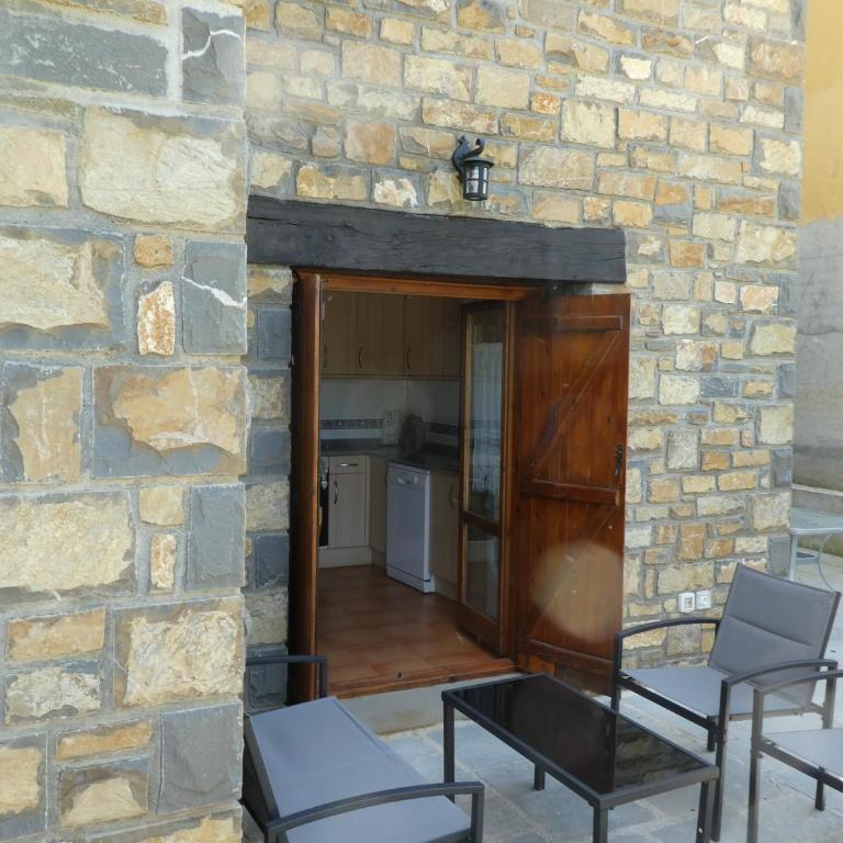 Casa con jardín frente a la Ciudadela de Jaca - Casa - 4