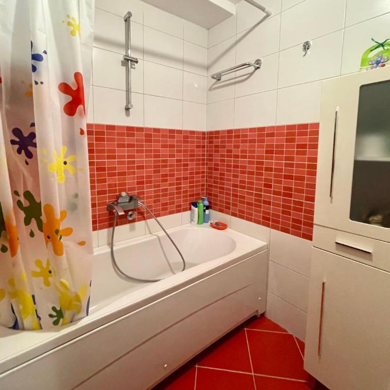 Apartment Aqua - Two-Bedroom Apartment - 8