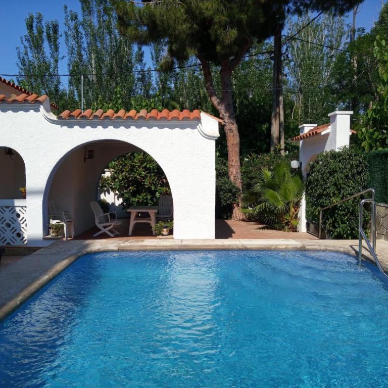 R94 Chalet con piscina privada 20m de la playa Calafell - Villa - 1