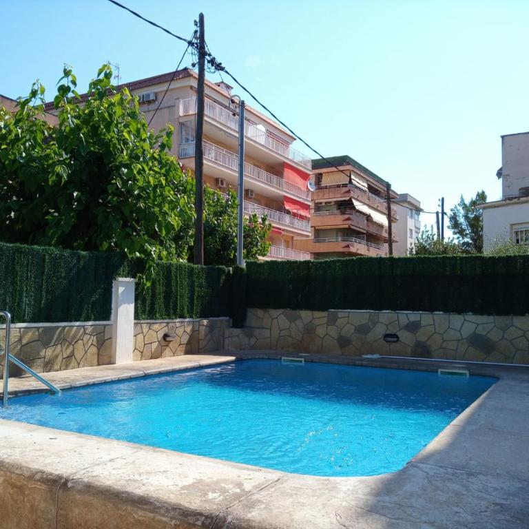 R94 Chalet con piscina privada 20m de la playa Calafell - Villa - 40