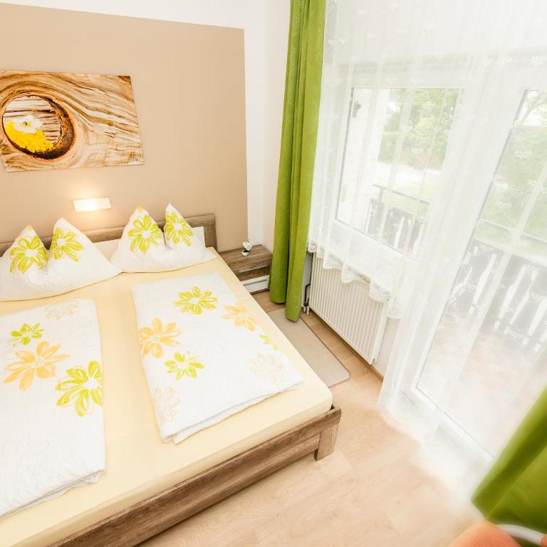Gästehaus Genf - Doppelzimmer mit Balkon - 6