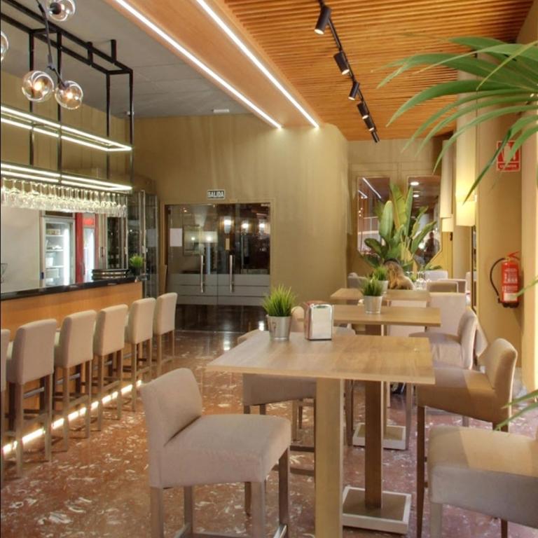 Alicante Top Sea View 29th Apts Downtown&Beach - Suite with Balcony - 24