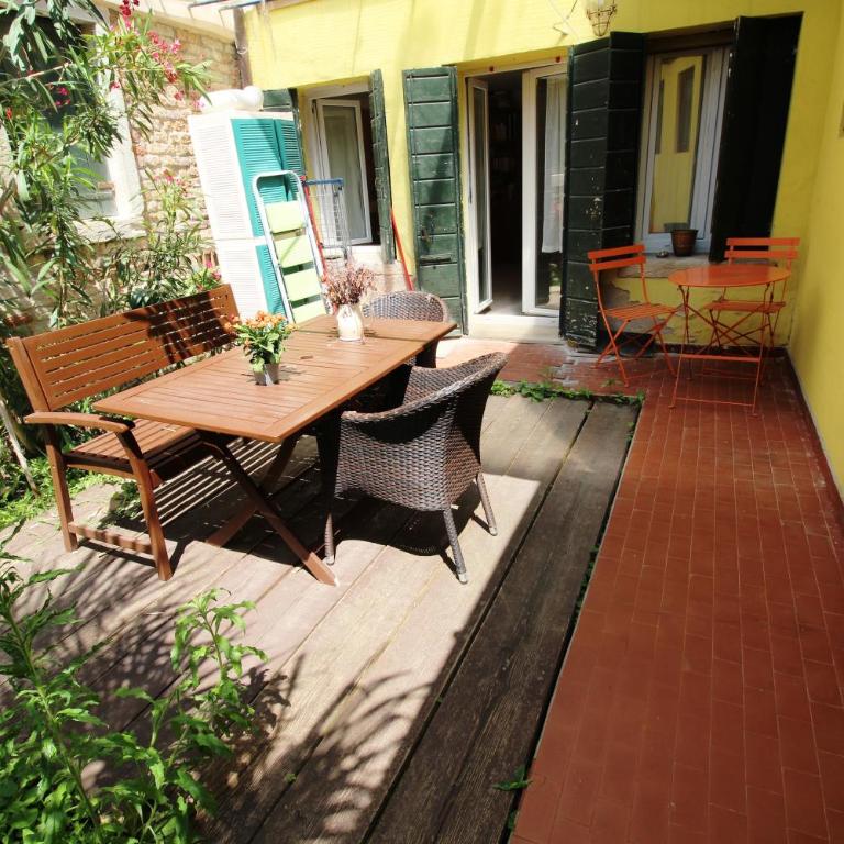 Venezianamente Apartments - Venice City Centre - Appartamento con 1 Camera da Letto e Giardino (3 Adulti) - Calle dei Furlani Castello 3283 - 2