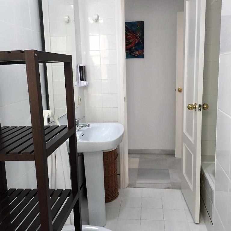 Luminoso y amplio apartamento en el centro histórico de Sevilla - Apartamento de 1 dormitorio - 13
