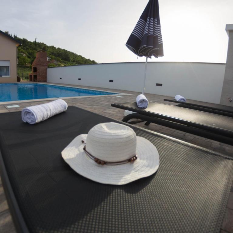 Villa Lila - Three-Bedroom Villa - 24