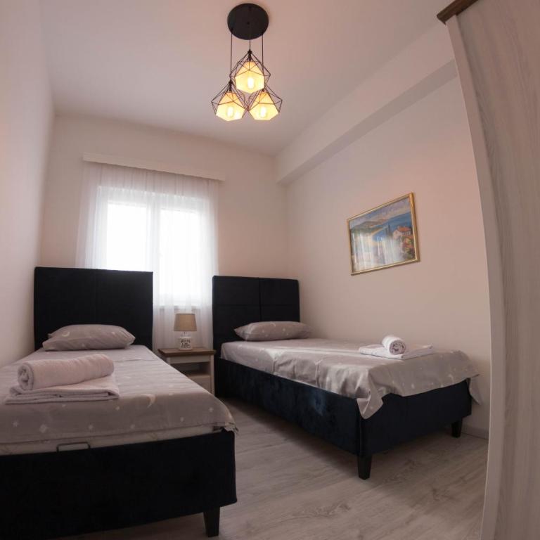 Villa Lila - Three-Bedroom Villa - 14