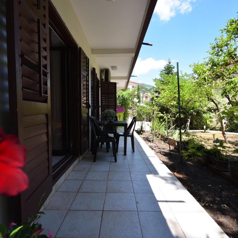 Igalo Garden Apartment - Two Bedroom Apartment - 5