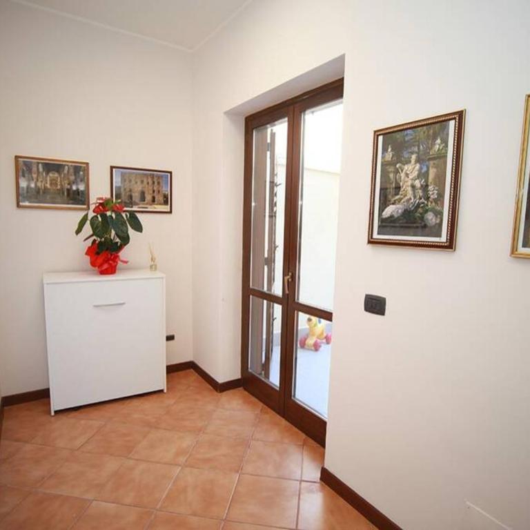 Appartamento con terrazza al centro storico. - Appartamento con 2 Camere da Letto - 4