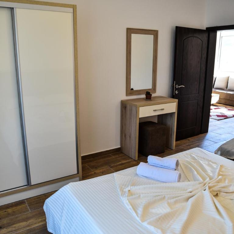 Casa Sinani - Apartman Tipa "Suite" sa Balkonom - 3