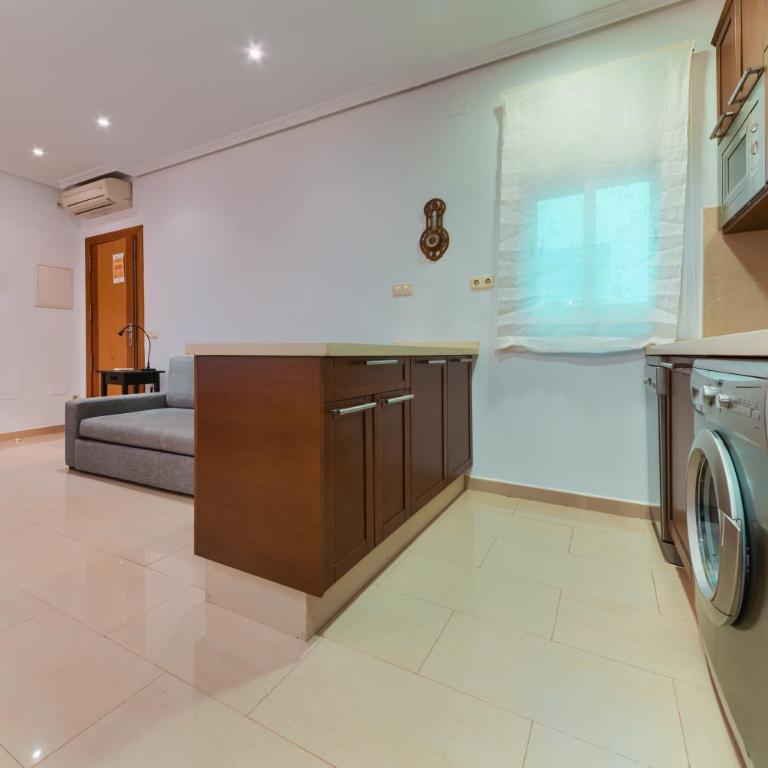 Holidays2Malaga Lazcano High Wifi & French balcony - One-Bedroom Apartment - 10