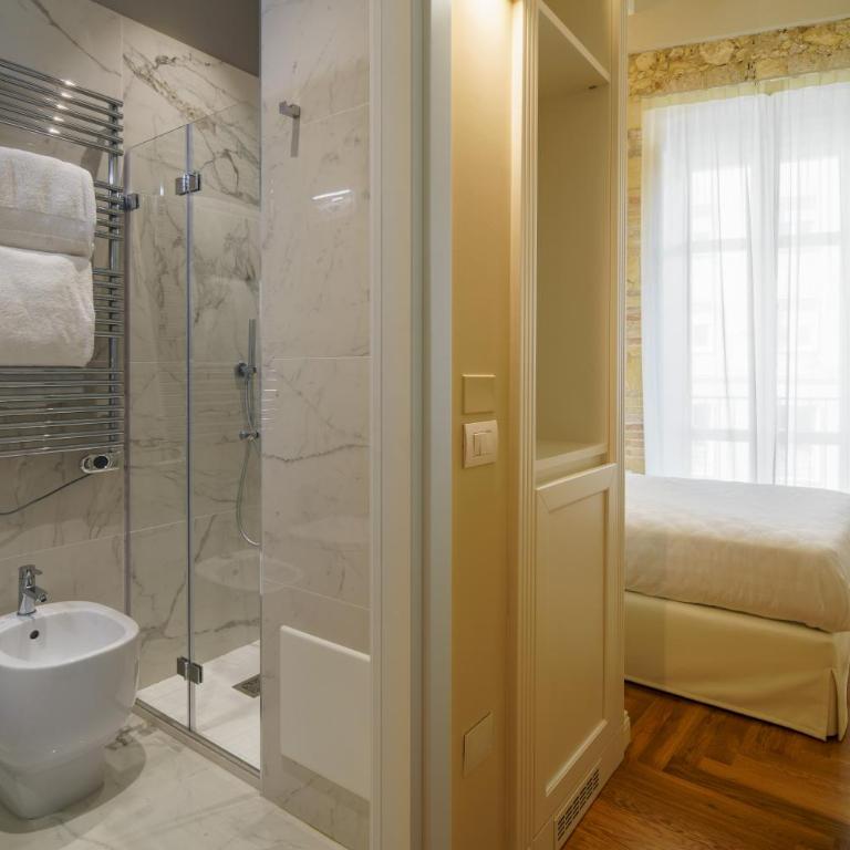 Boutique Hotel Carlo Felice - Camera Matrimoniale/Doppia con Letti Singoli con Vista Città - 6