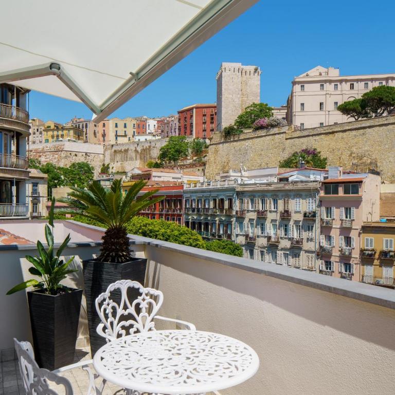 Boutique Hotel Carlo Felice - Junior Suite con Terrazza - 2