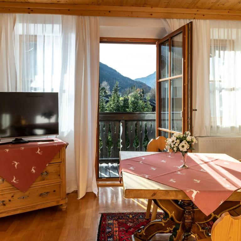 "Kaiser Karl" *** Ferienwohnungen - One-Bedroom Apartment with Balcony - 8