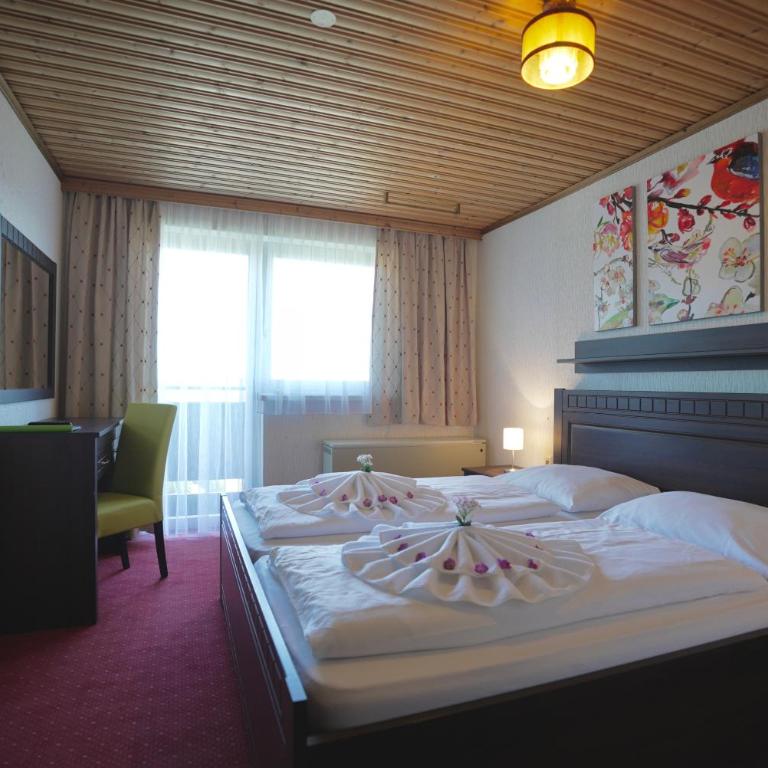 Berghotel SeidlAlm am Gipfel Saalbachs - Doppelzimmer mit Balkon - 4