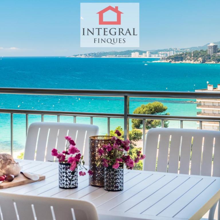 Torre Marina Apartments - Apartamento de 2 dormitorios con vistas al mar - 1