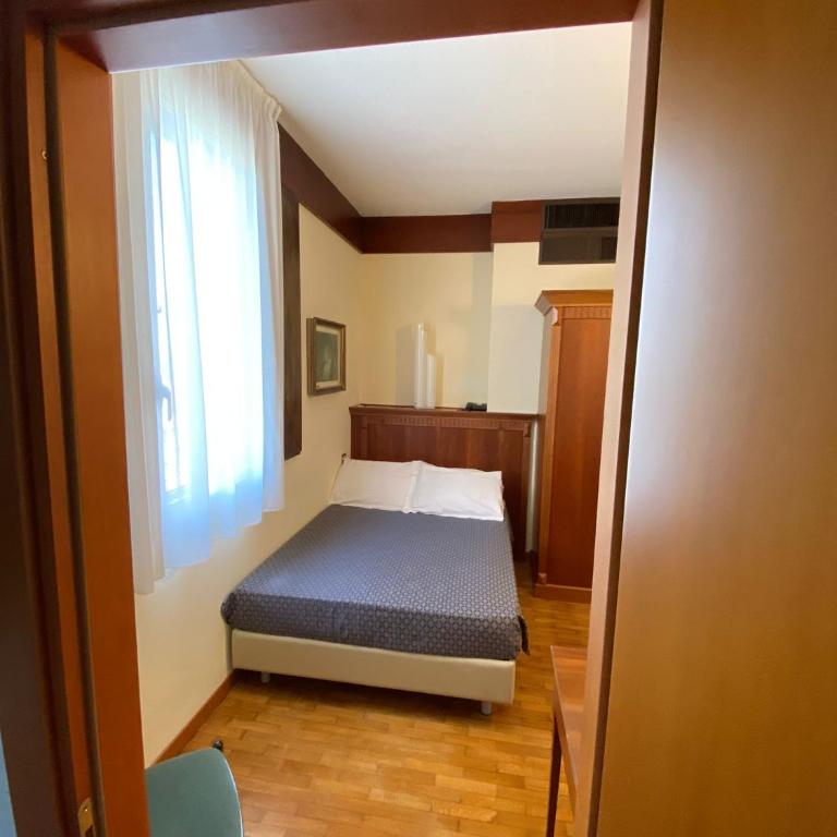 Hotel Bellevue by OasiGroup Hotels - Camera Matrimoniale Piccola - 2