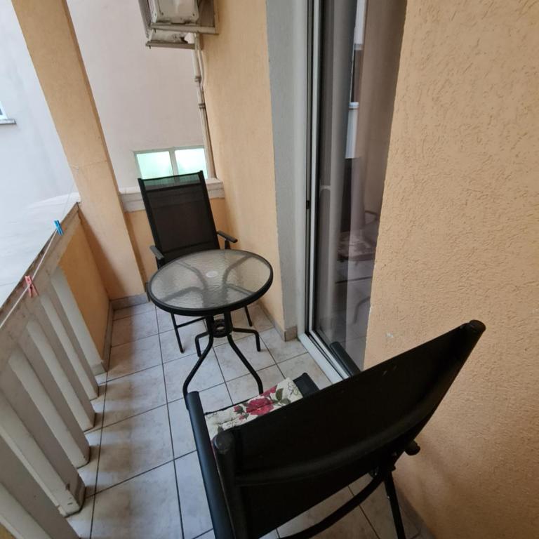 Hibiscus Guest House - Budget Double or Twin Room - 5