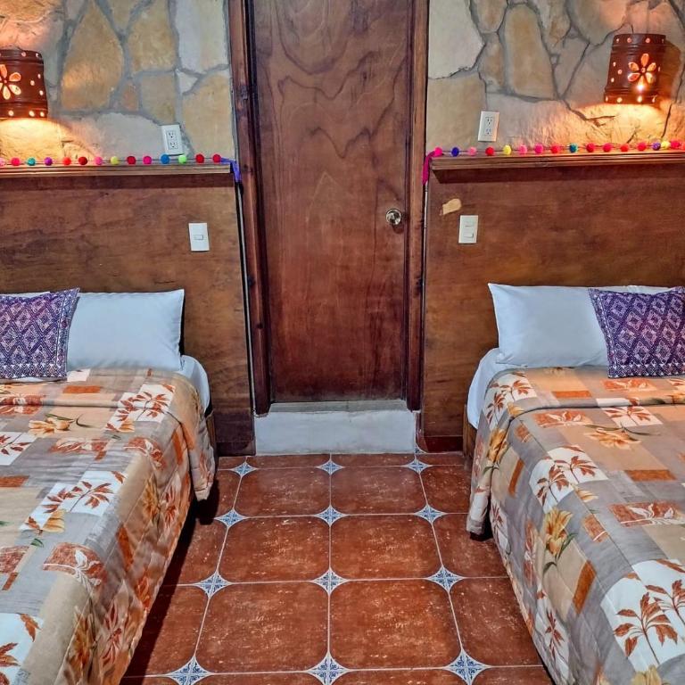Hotel & Cava La Parroquia - Twin Room - 12