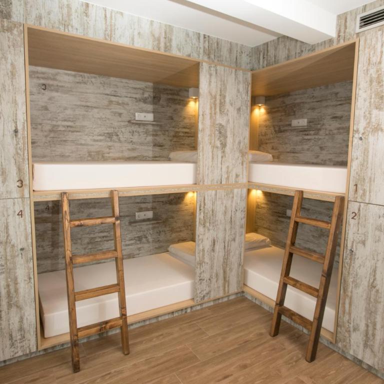 THOSTEL - Cama en habitación compartida mixta de 8 camas - 2