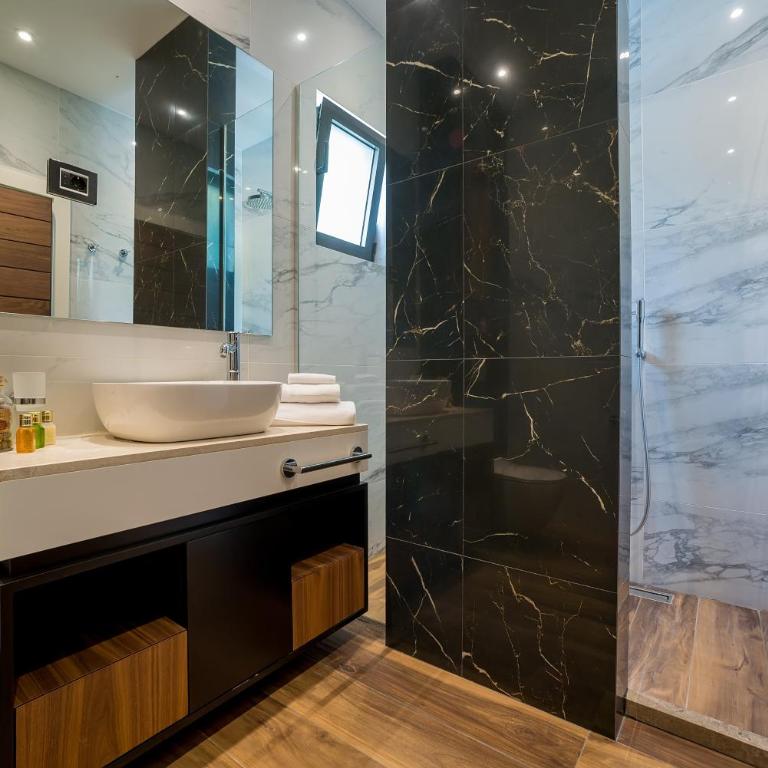 Hotel Palazzo del Mare - Essenza - Deluxe Double Room with Balcony and Sea View - 8