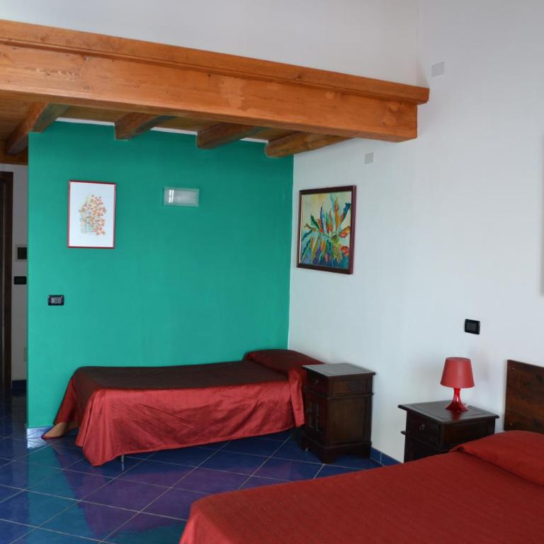 Bed& Breakfast Maredomus - Camera Tripla Deluxe con Vista Mare - 9